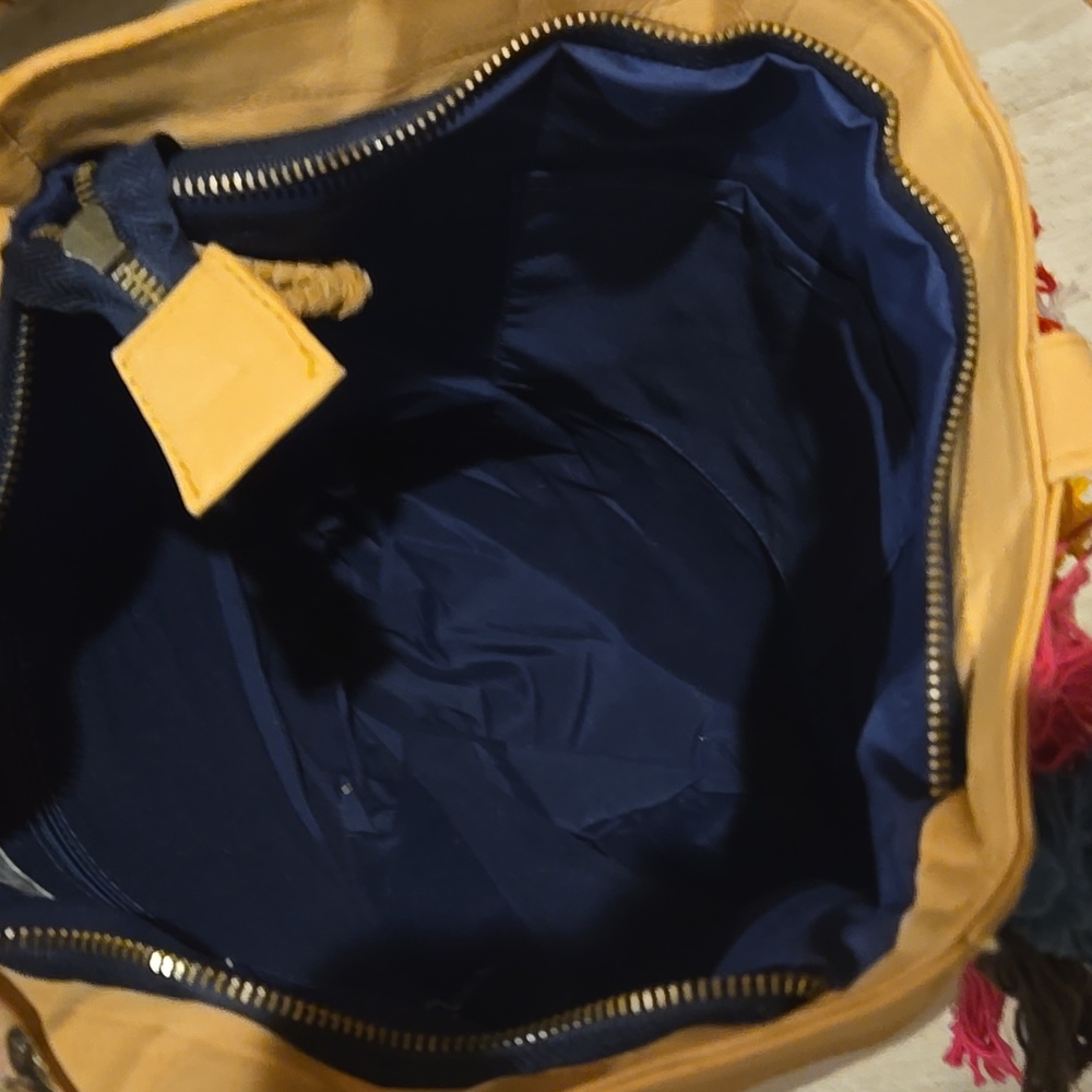 NWT Noonday Collection La Gloria Multi-Colored Bohemian Tassel Zipper Tote - Picture 12 of 16